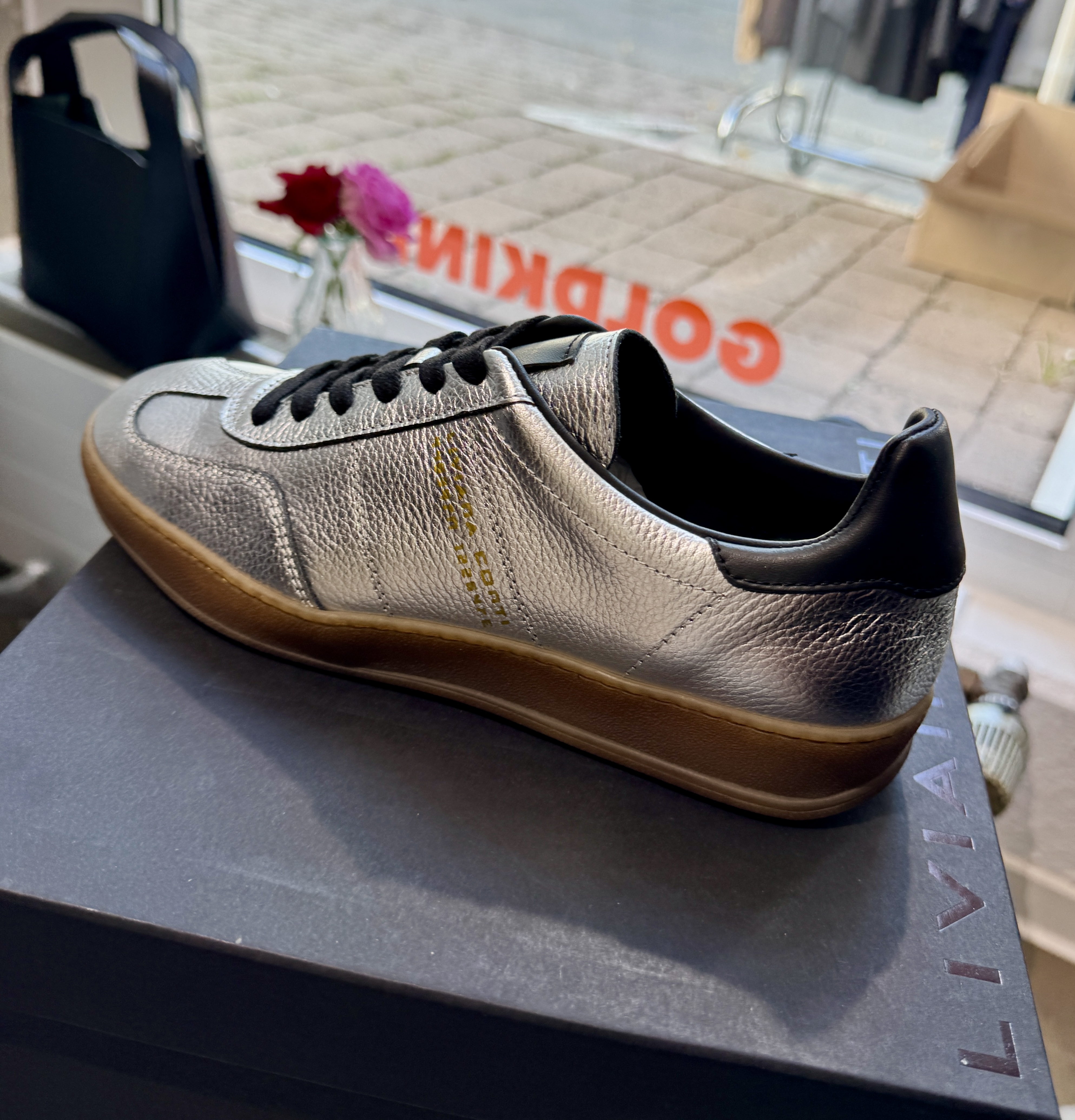 Liviana Conti Sneaker silber/schwarz