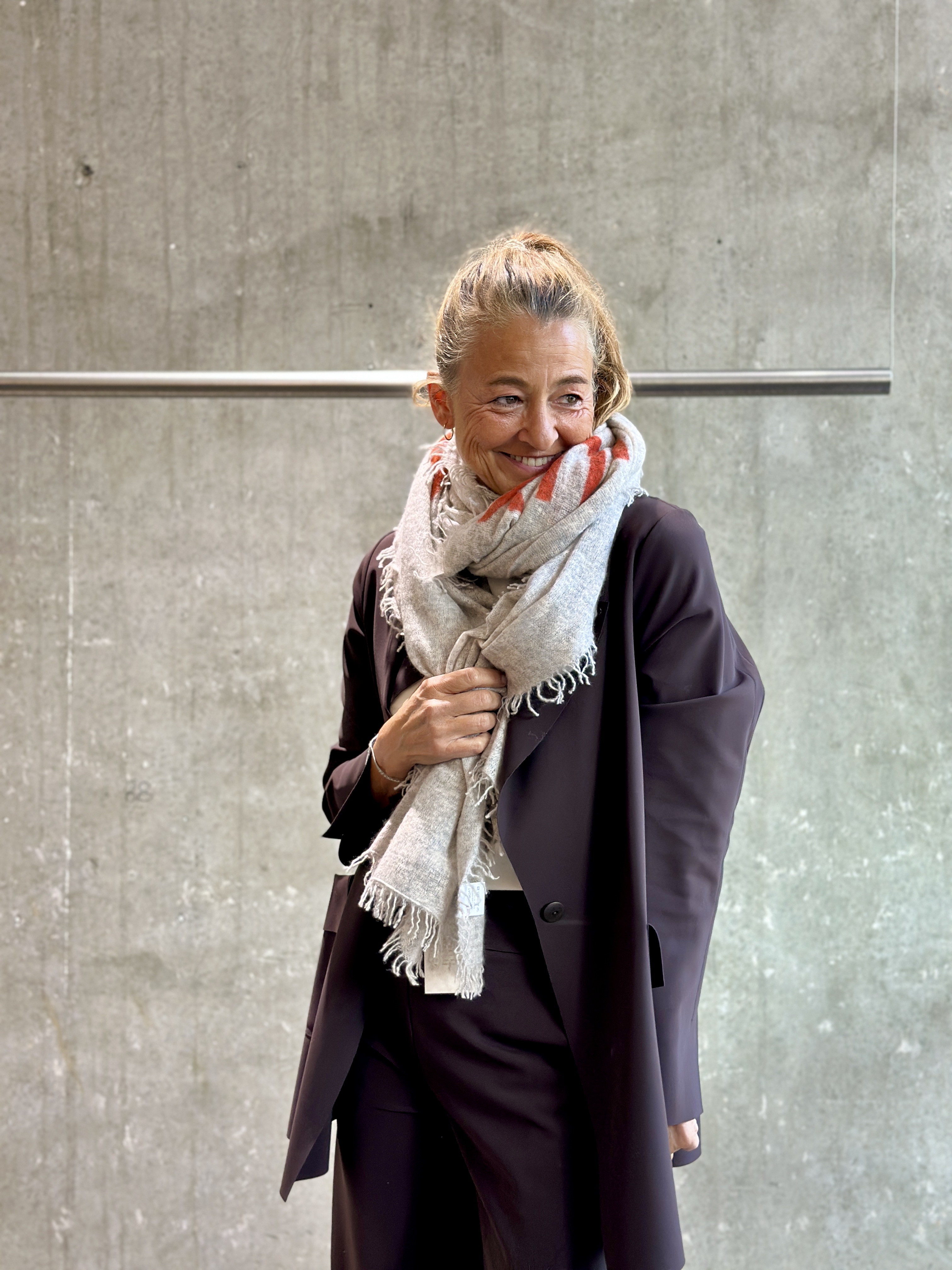 VON GOAT Schal Print C Letter Code "IF"