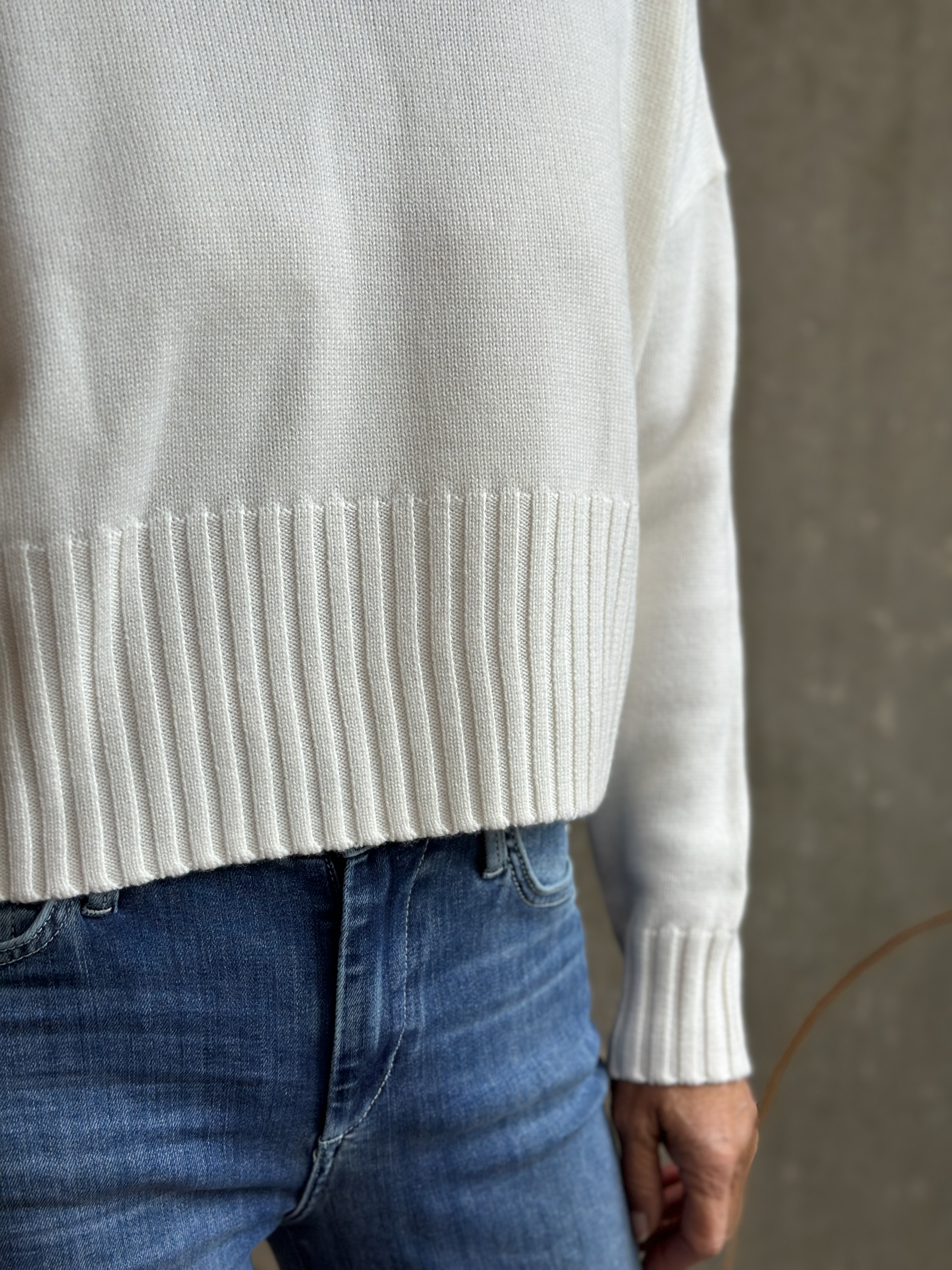 HANDMADE Pullover in 2 Farben