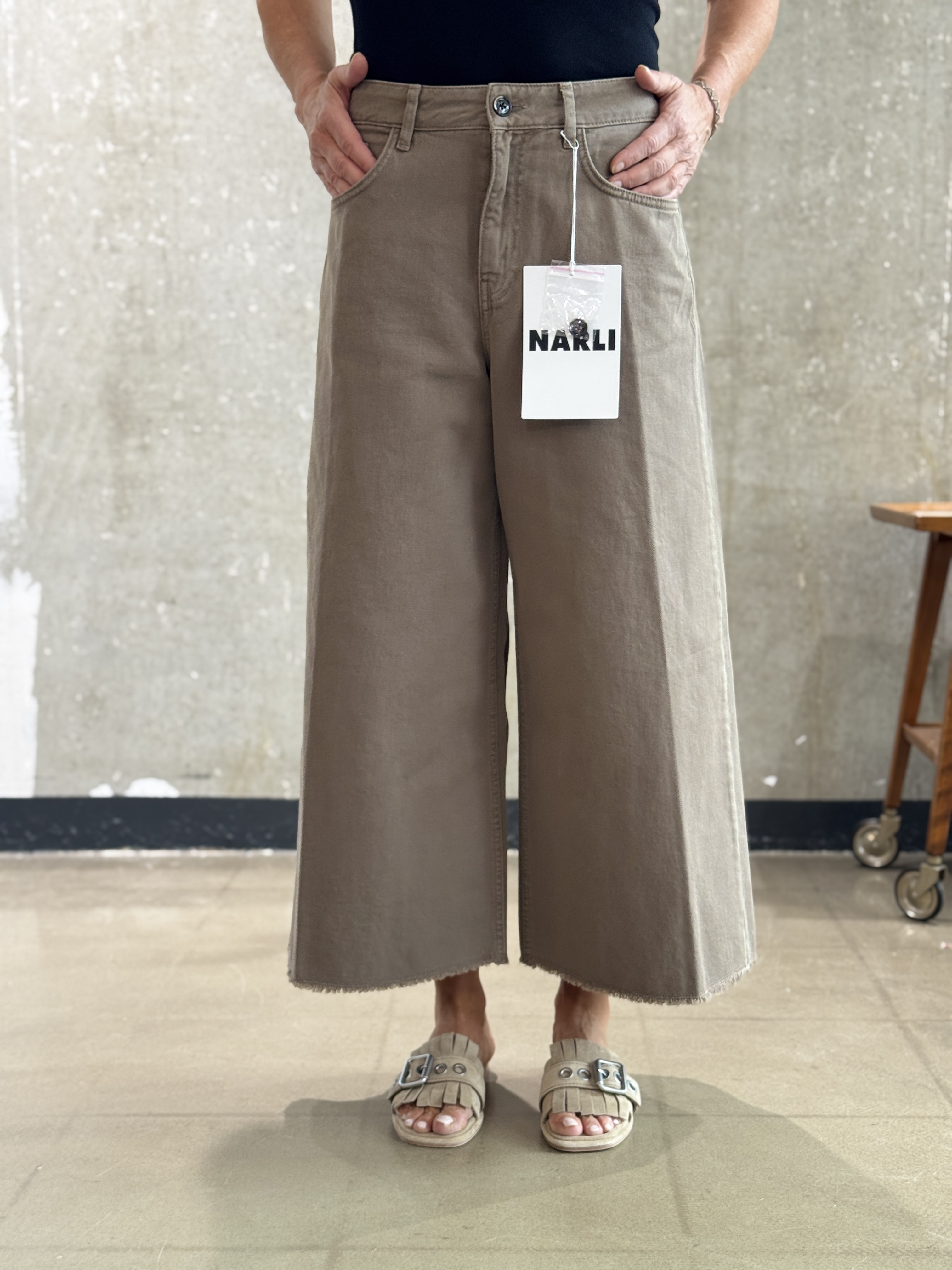 NARLI Hose cappuchino