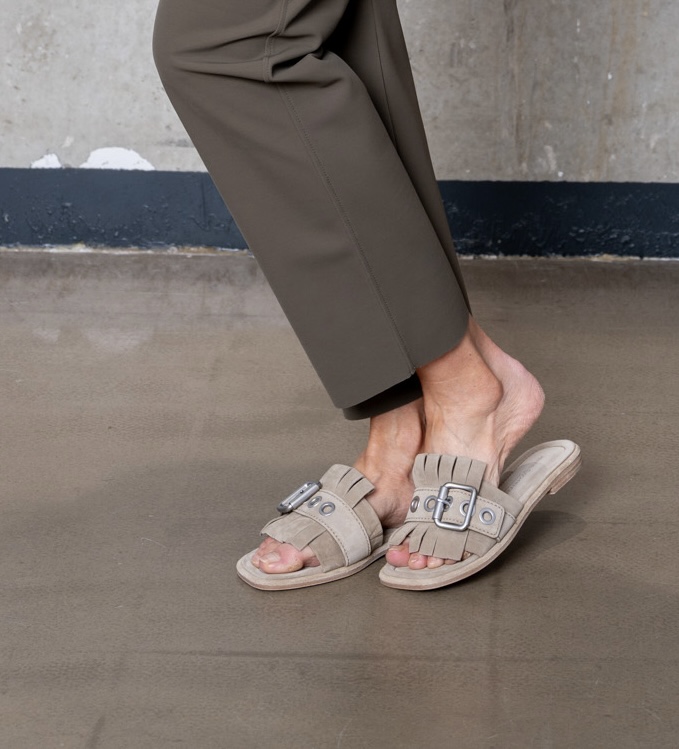 KENNEL & SCHMENGER Pantolette in 2 Farben:  LYA nuts/silver & coco/silver