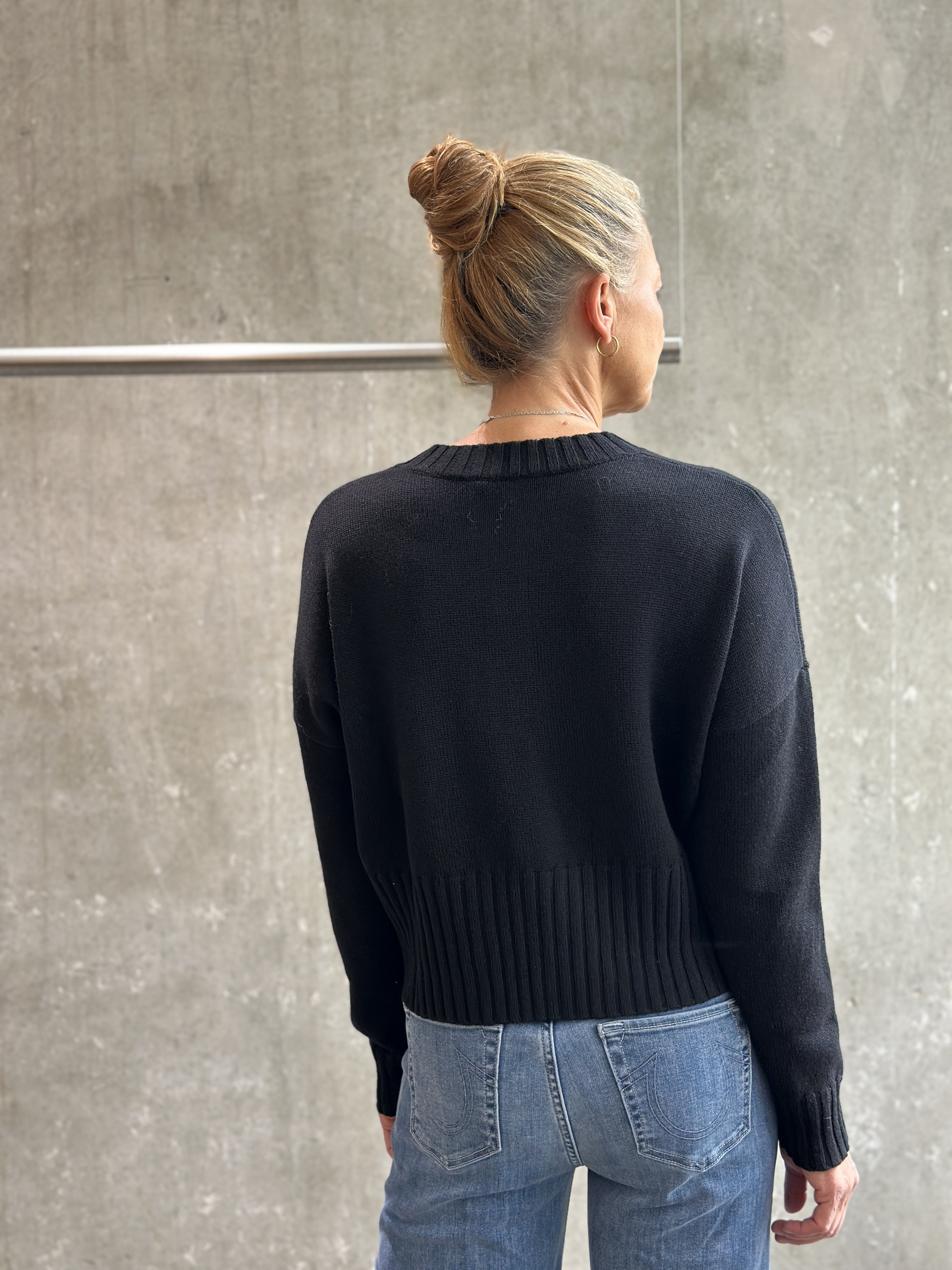 HANDMADE Pullover in 2 Farben