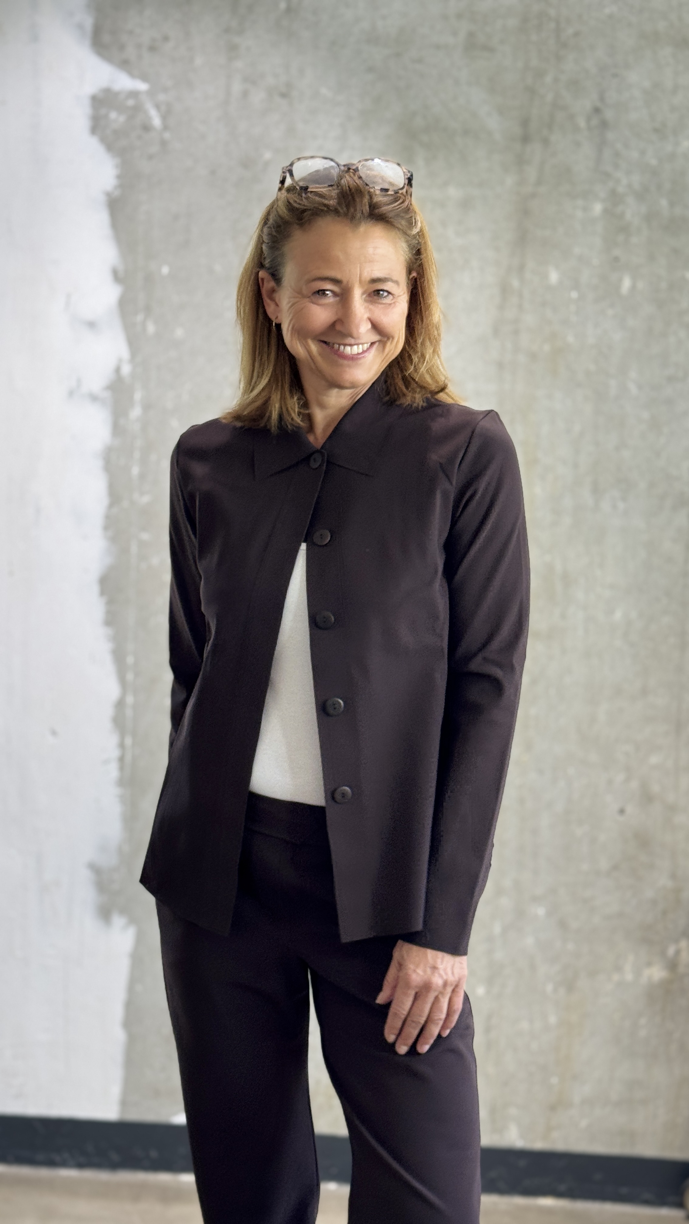 SASSENBACH_Style Bluse ALMUT schoko & schwarz