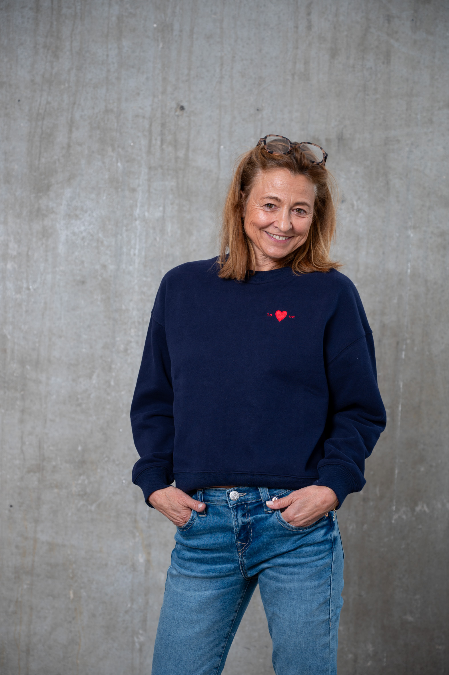 LOVE FUTURE Sweatshirt dunkelblau & hellgrau