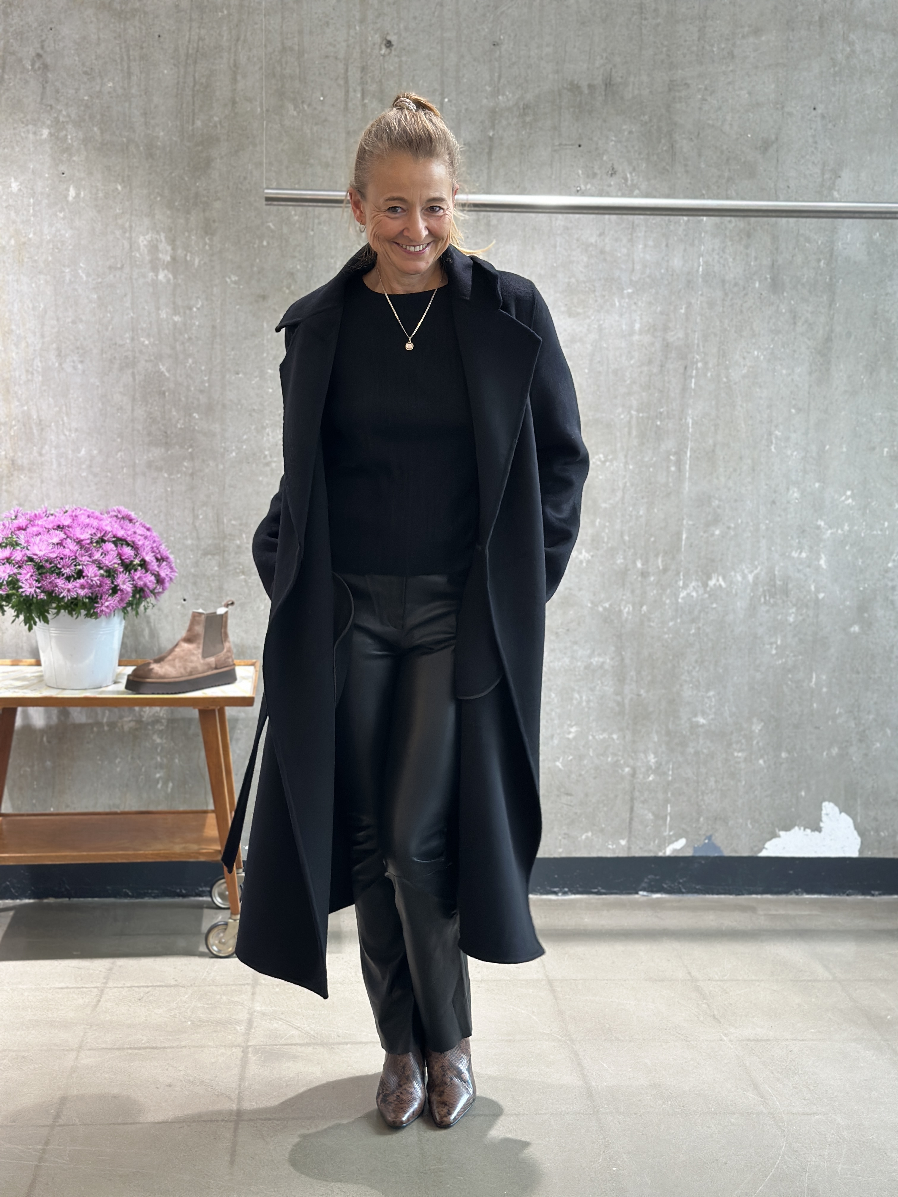 HANDMADE Pulli schwarz & shadow