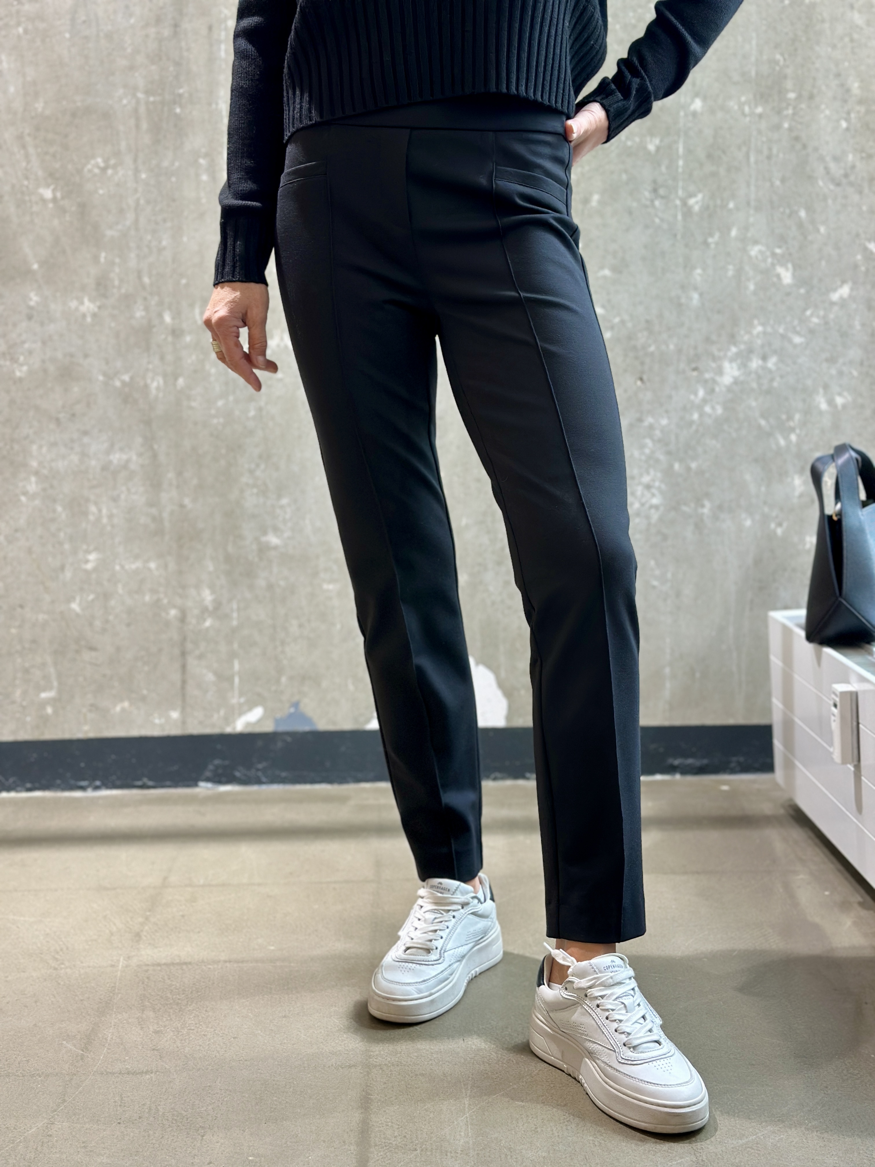 LUISA CERANO Joggpants aus Punto Milano