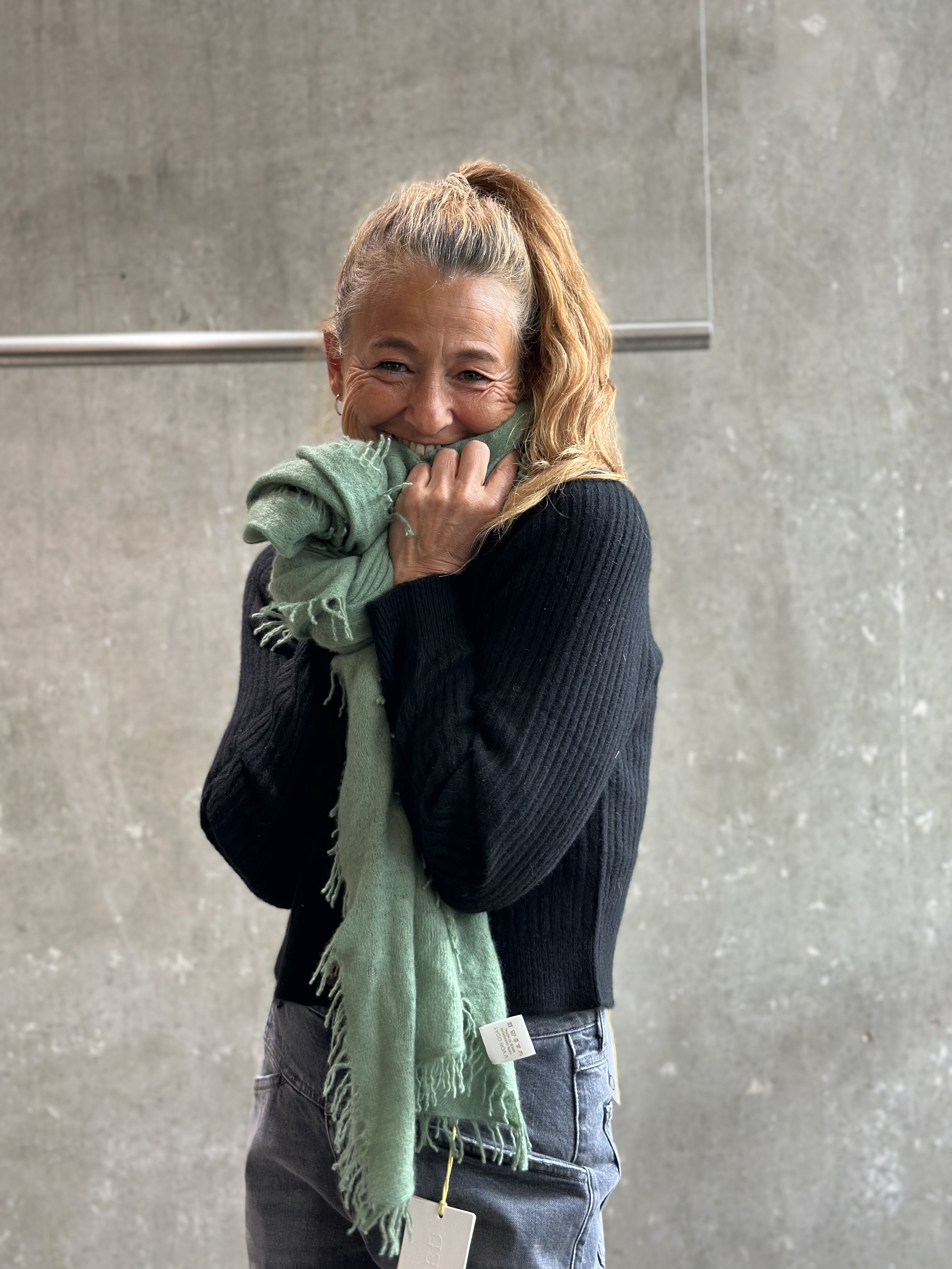 VON GOAT Cashmere Schal smoke green