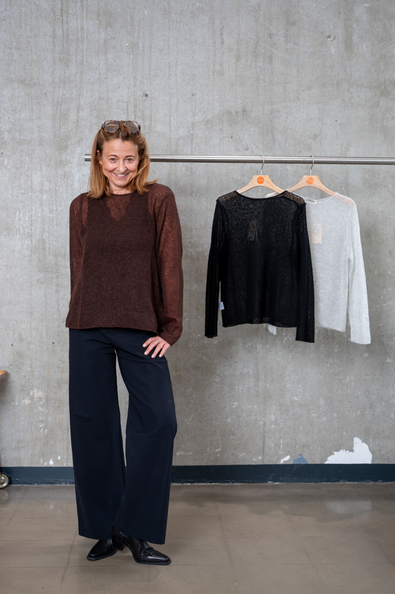 HANDMADE Pullover in 4 Farben
