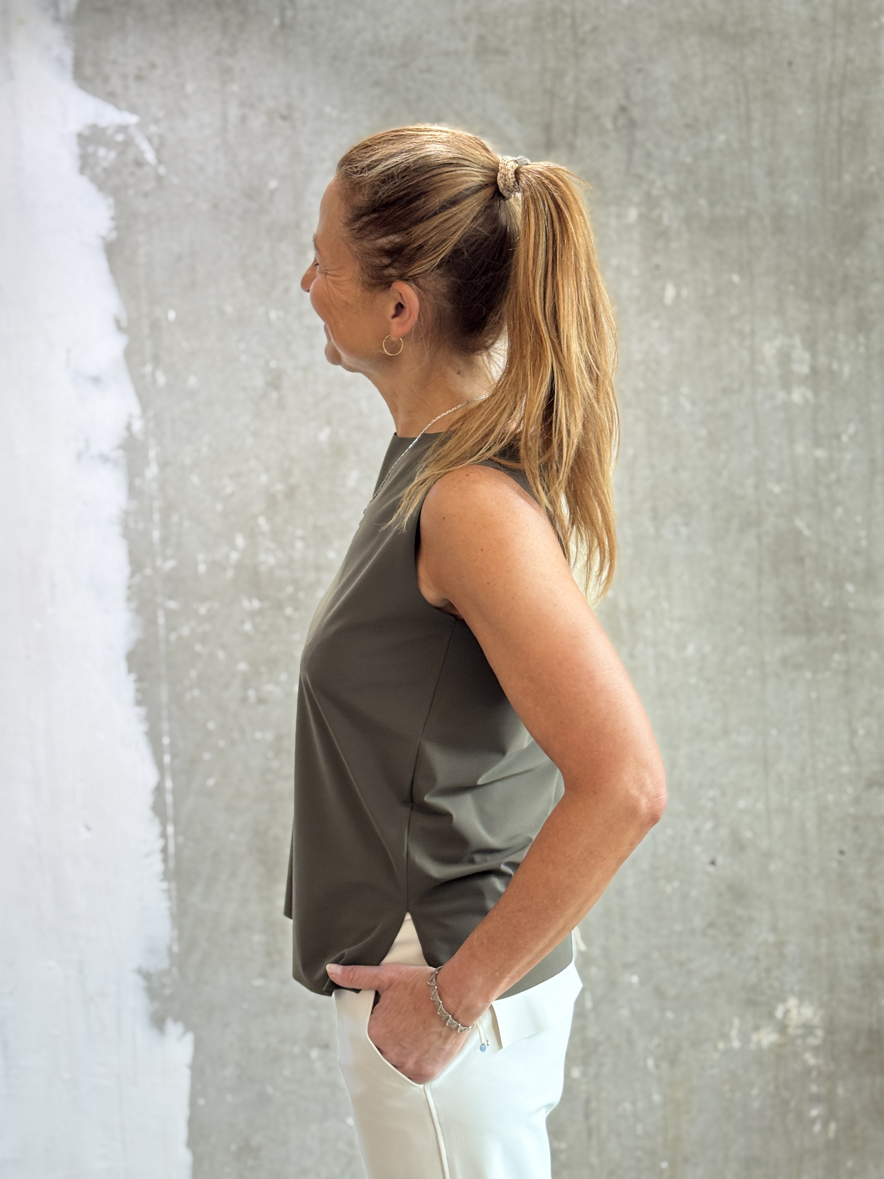 SASSENBACH_STYLE Top KOLUMBA khaki