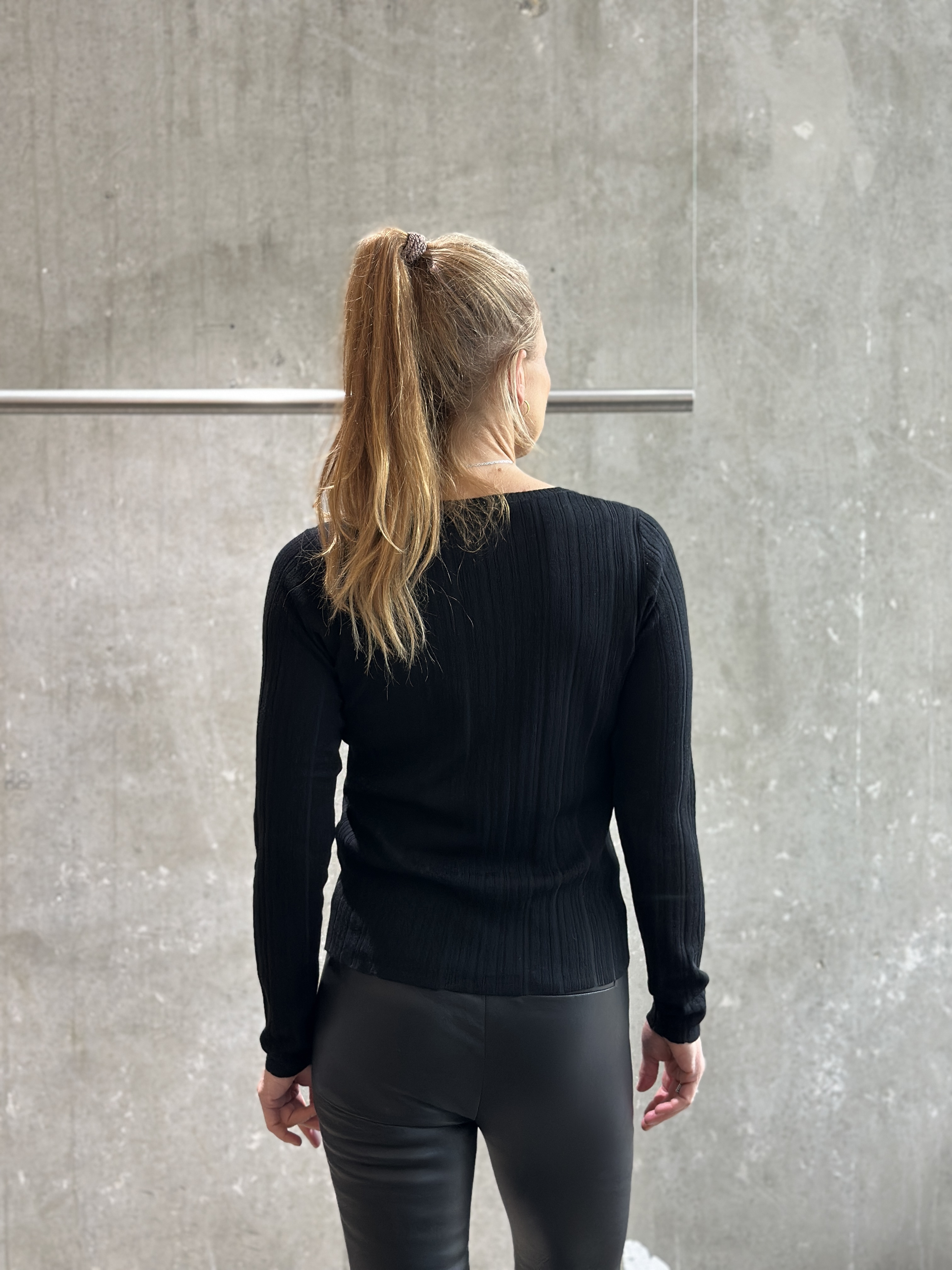 HANDMADE Pulli schwarz & shadow