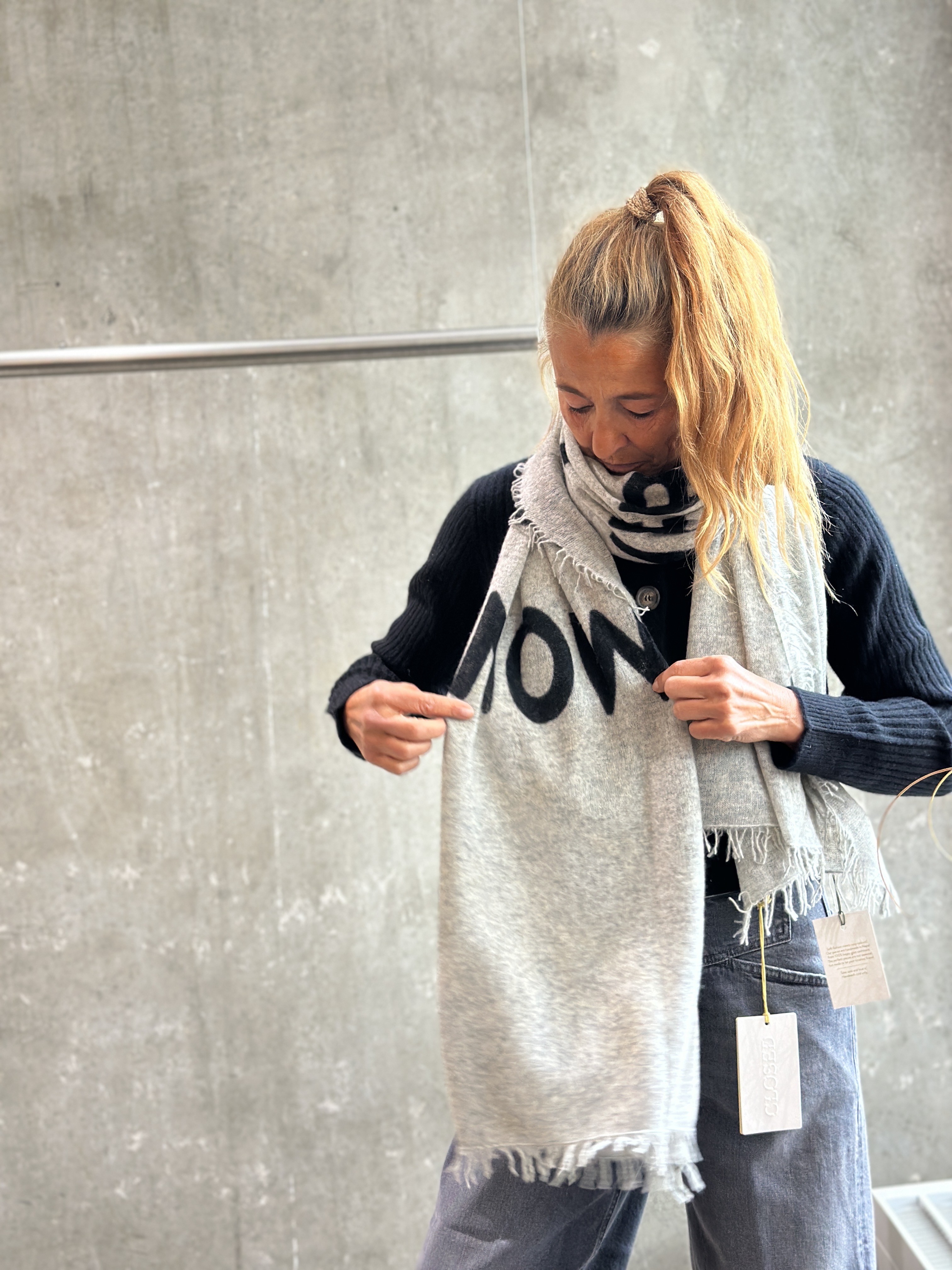 VON GOAT Cashmere Schal  "IF" grey melange