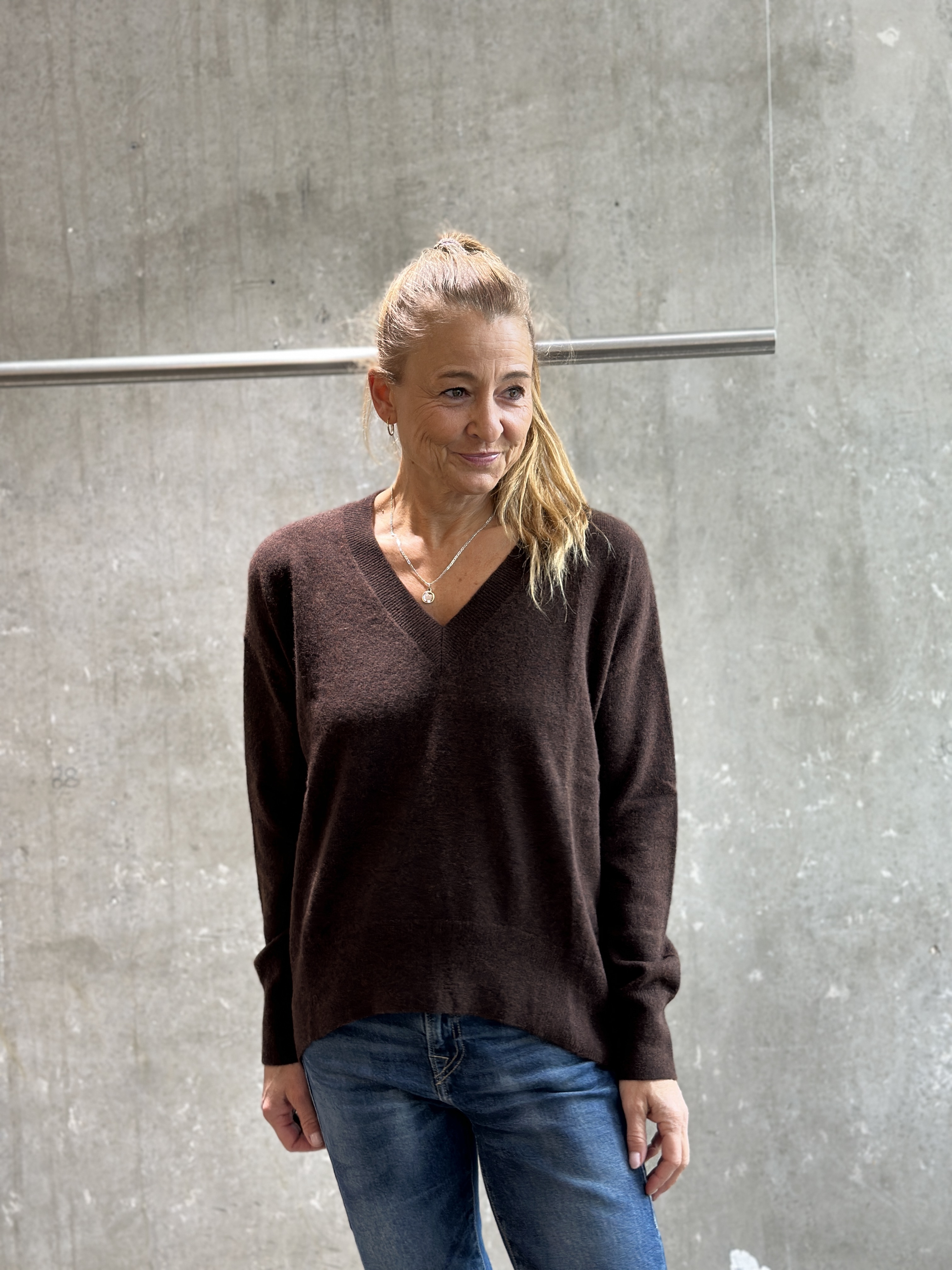 HANDMADE V-Pullover chocolate