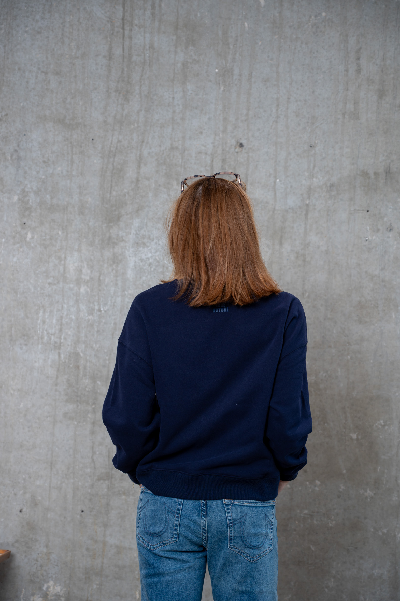 LOVE FUTURE Sweatshirt dunkelblau & hellgrau
